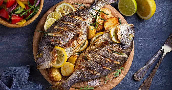 Préparez une dorade grillée au four savoureuse en quelques étapes simples
