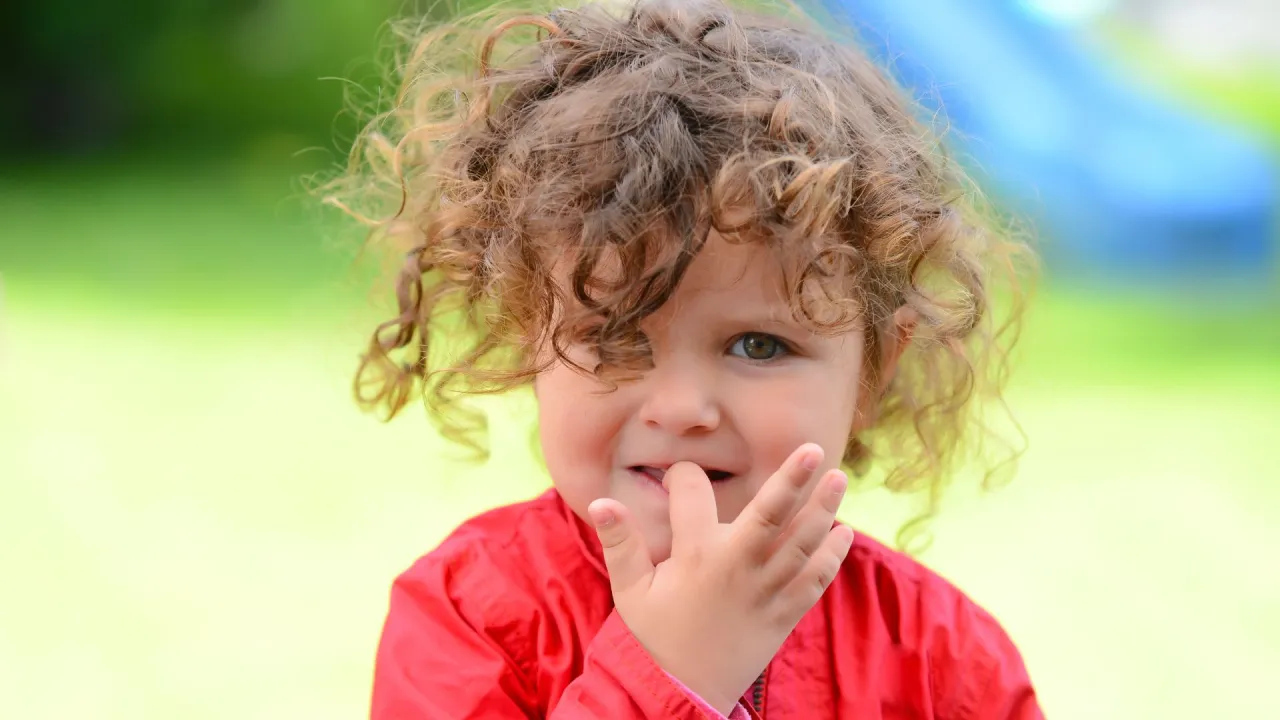 Jak oduczyć dziecko obgryzania paznokci i pomóc mu w trudnych chwilach Jak oduczyć dziecko obgryzania paznokci i pomóc mu w trudnych chwilach