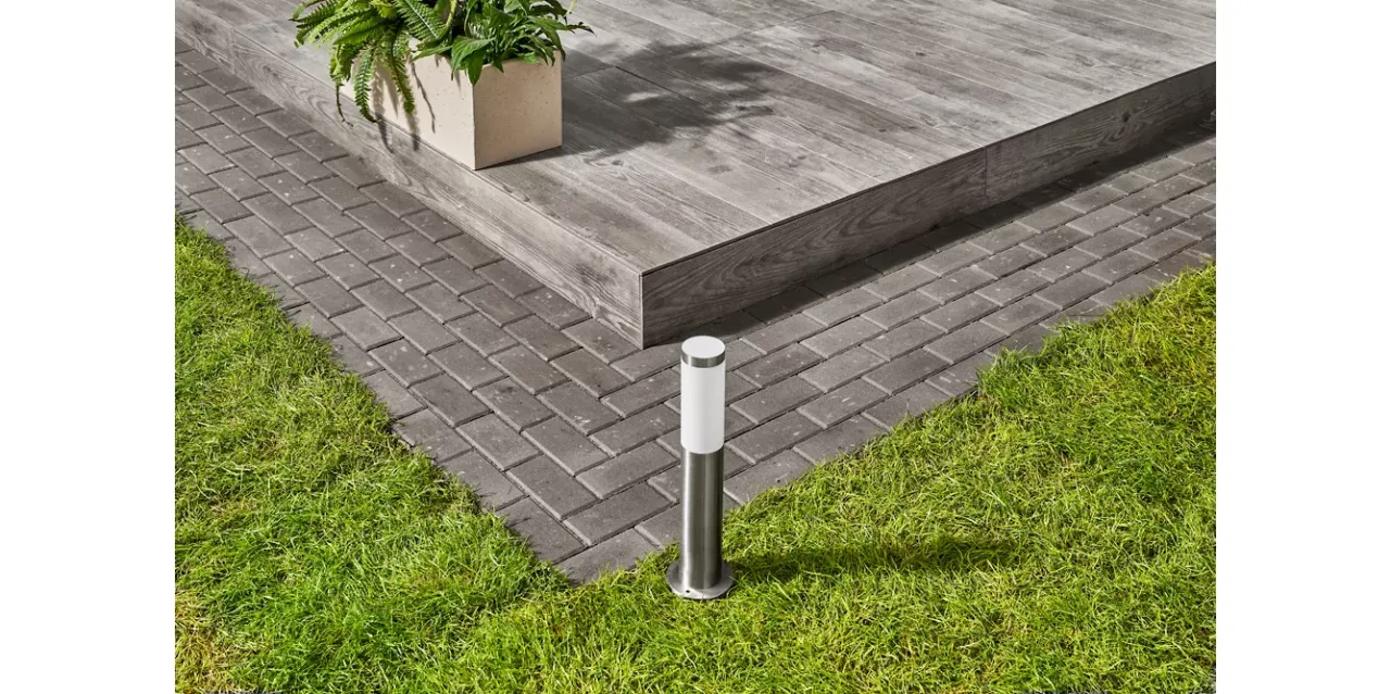 Ile za położenie kostki brukowej? Ceny, czynniki i porady dla Ciebie