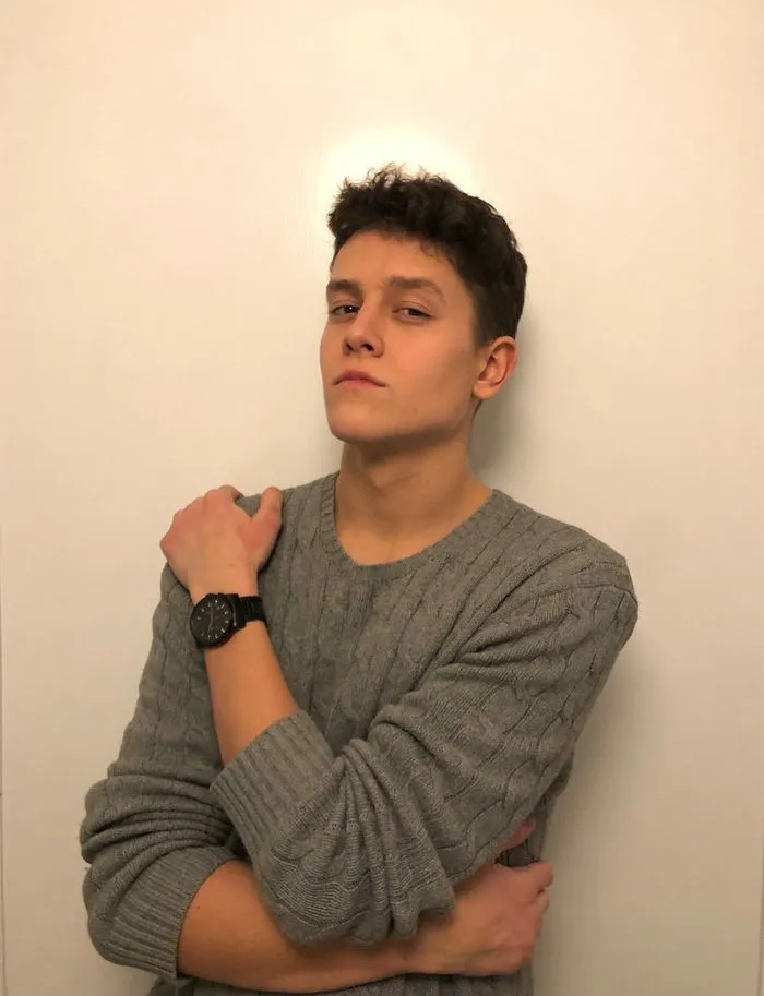 Oskar Cyms: Wiek, data urodzenia i kariera młodego artysty