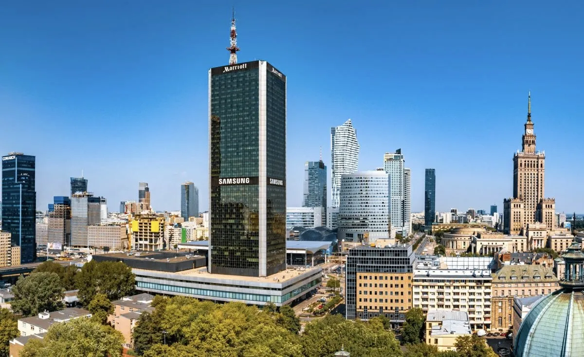 Kiedy powstał hotel marriott w Warszawie? Historia i ciekawostki