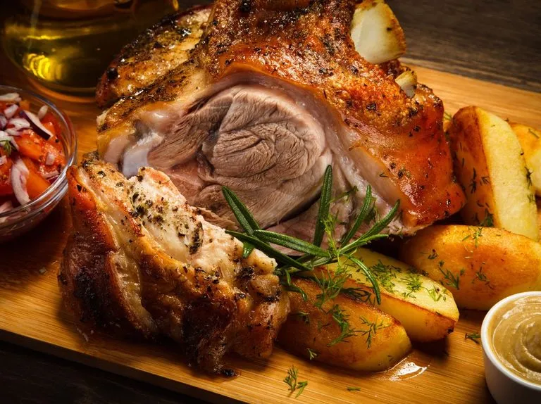 Jak zrobić golonki – proste przepisy na idealnie soczyste danie