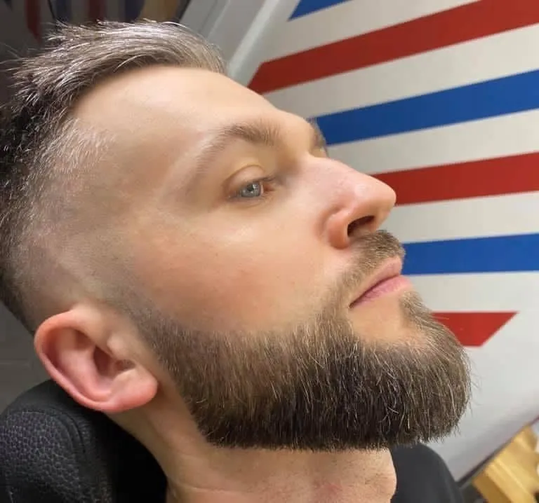 Z jakim zarostem udać się do barbera: 5 sprawdzonych wskazówek