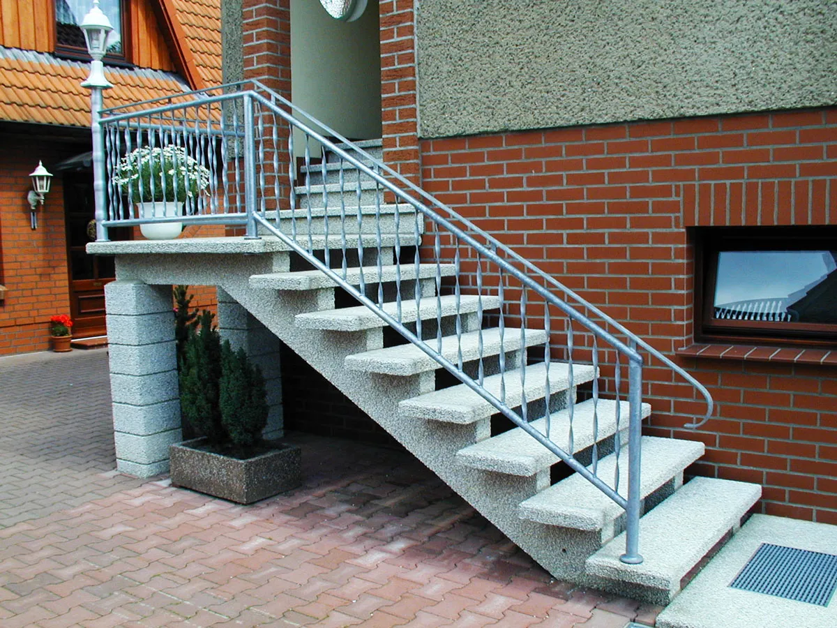 Schody ażurowe betonowe zewnętrzne: funkcjonalność i estetyka