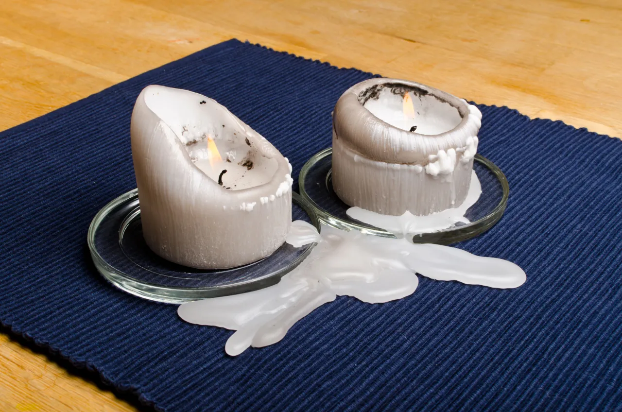 Jak sprać wosk z ubrań: 7 skutecznych metod i porad