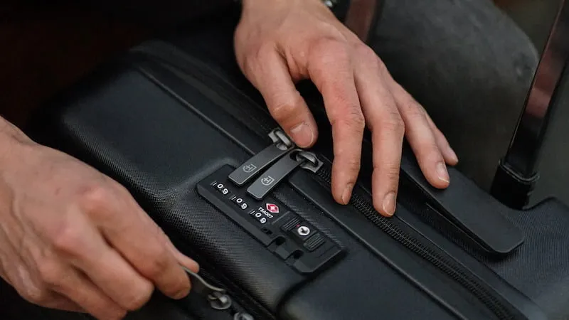 Co spakować do bagażu rejestrowanego, aby uniknąć problemów na lotnisku