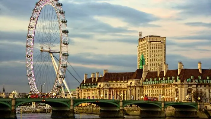 Gdzie leży Wielka Brytania? Odkryj jej niezwykłą lokalizację