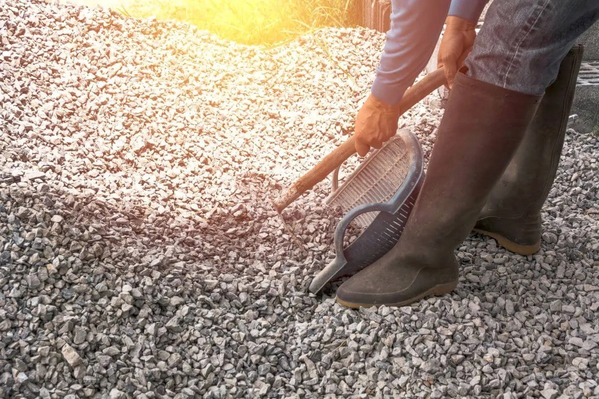 Ile kosztuje żwir na drogę? Sprawdź ceny i oszczędź na zakupie
