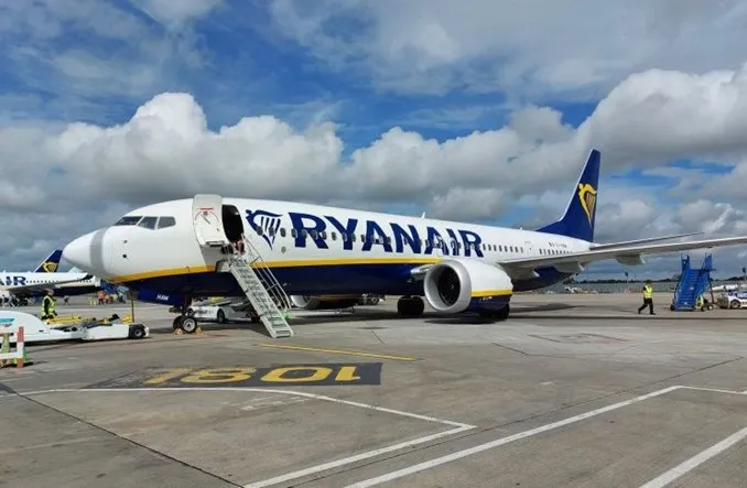 Jak zapłacić za bilet lotniczy Ryanair bez zbędnych problemów?