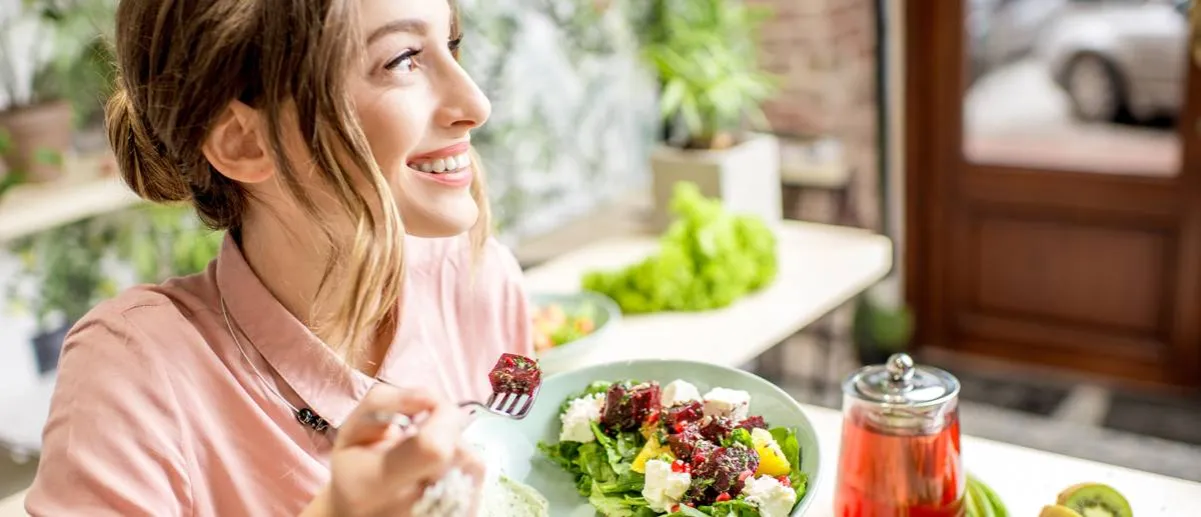 Czy sałatki są zdrowe? Odkryj ich prawdziwe korzyści dla zdrowia