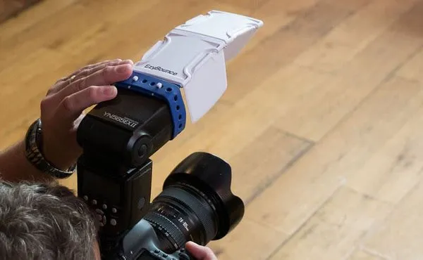 Jak skutecznie zsynchronizować lampę błyskową z aparatem: kompletny poradnik