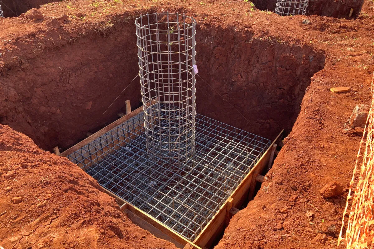 Jak zabezpieczyć fundamenty na zimę, aby uniknąć kosztownych szkód