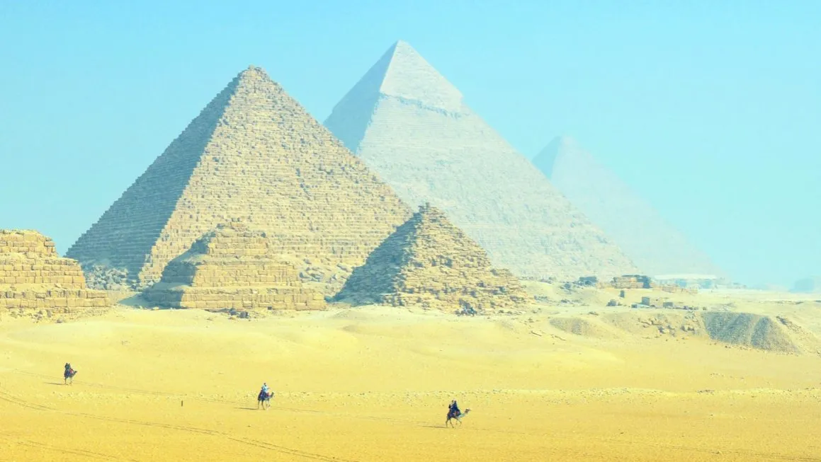 Czy w Egipcie można wychodzić poza hotel? Bezpieczeństwo i atrakcje