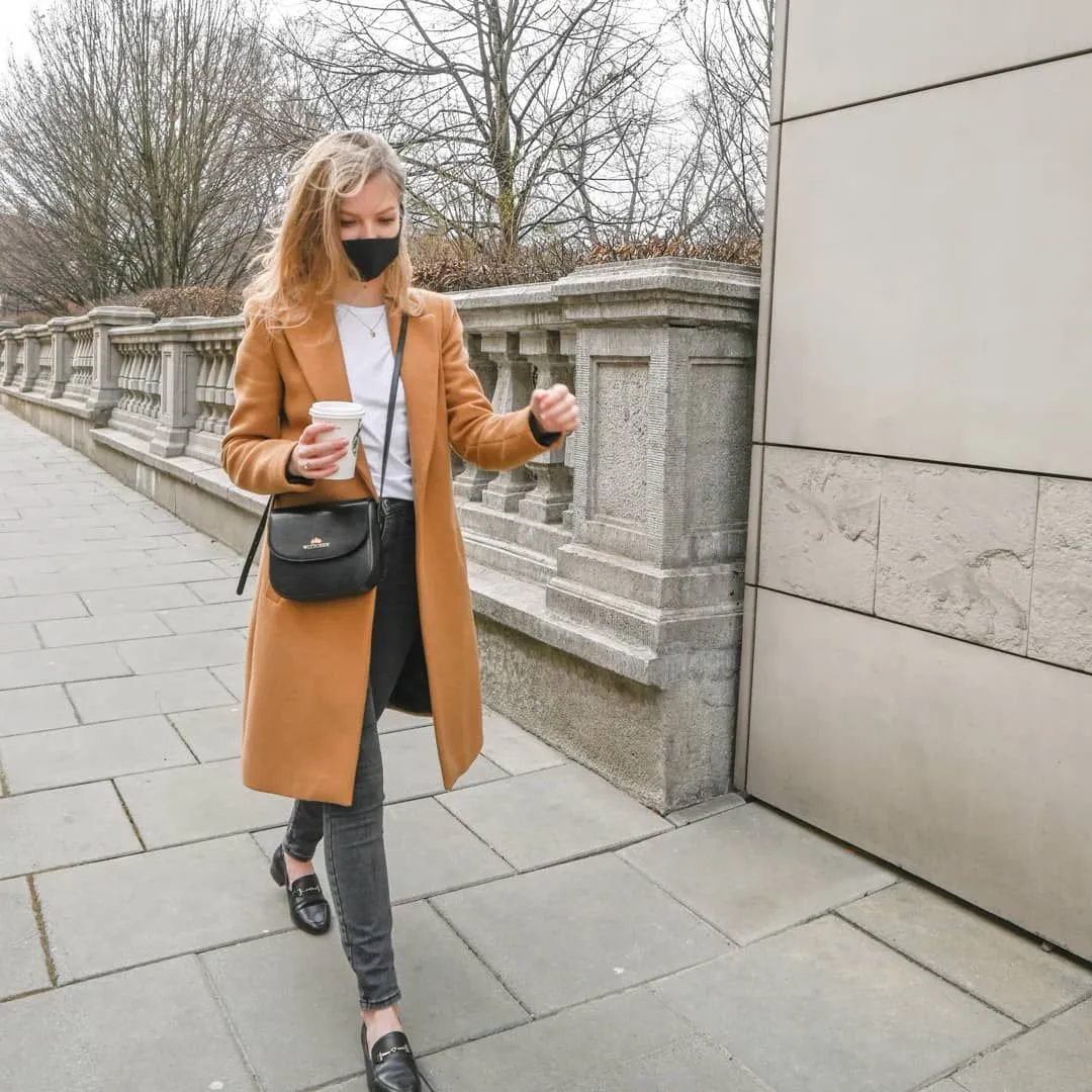 Jak stworzyć idealny outfit na miasto? Modne stylizacje na każdą okazję