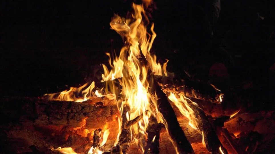 Jak szybko rozpalić ognisko bez frustracji i niepotrzebnych problemów