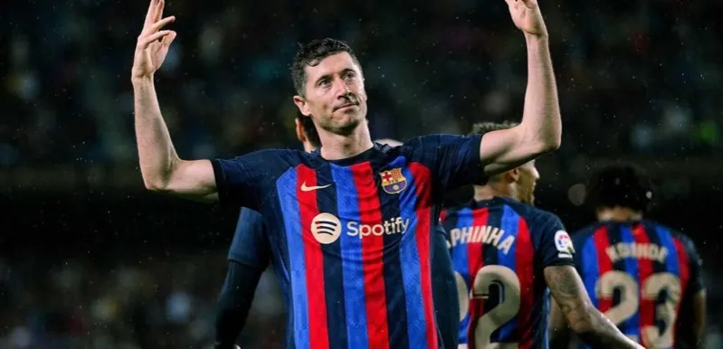Robert Lewandowski zostaje w Barcelonie: Koniec spekulacji