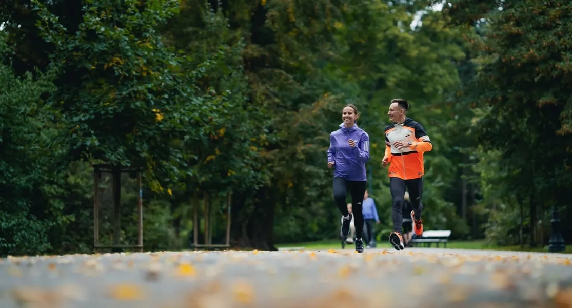 Jak zaczynać bieganie: skuteczne porady dla początkujących biegaczy
