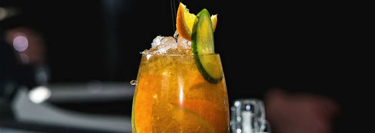 Najlepsze drinki z Metaxa 5, które zachwycą Twoje podniebienie