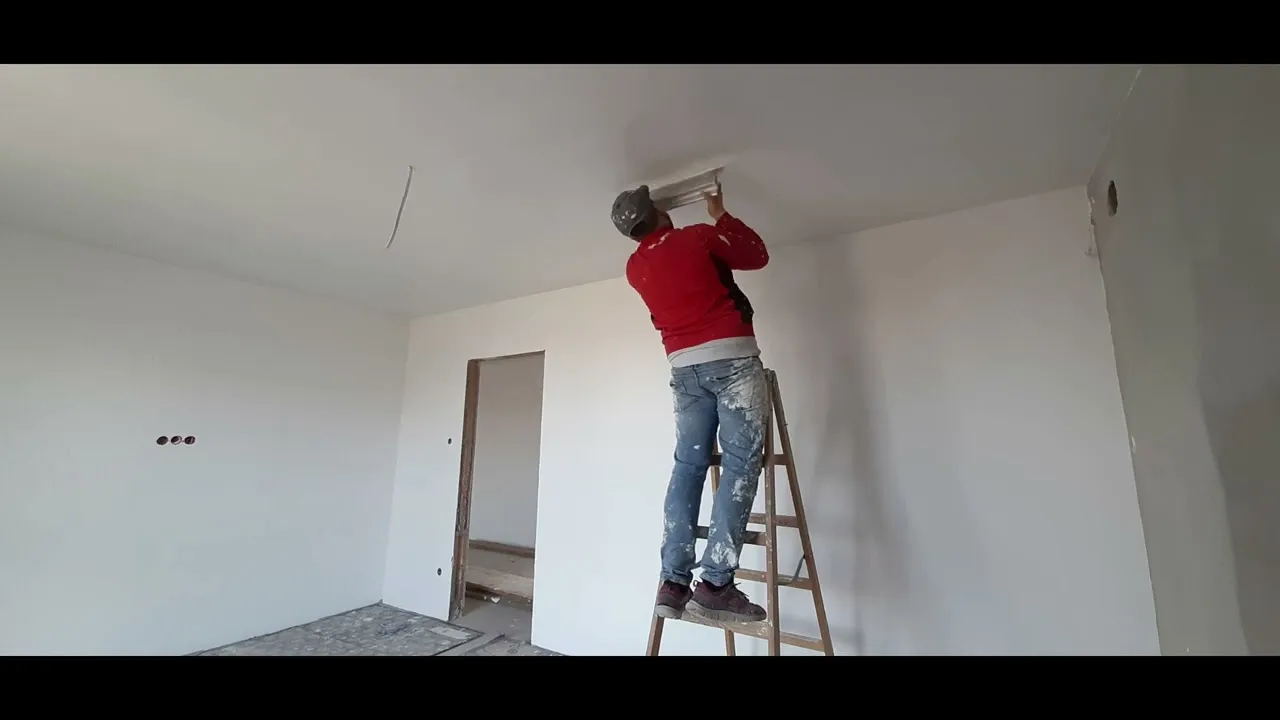 Jak szybko położyć gładź na suficie i uniknąć najczęstszych błędów