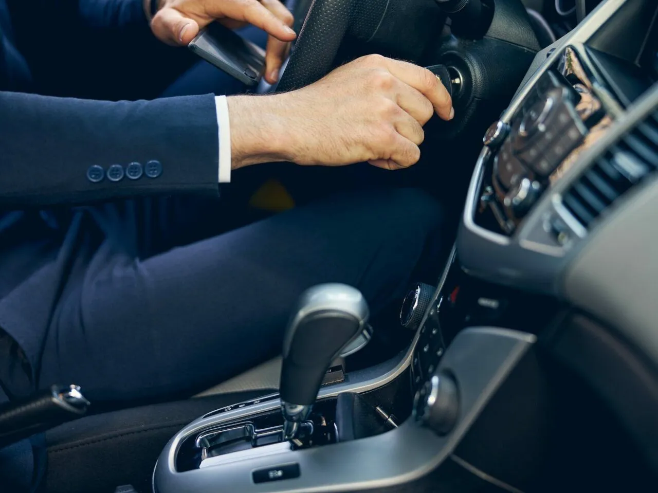 Dlaczego samochód gaśnie na wolnych obrotach? Oto najczęstsze przyczyny