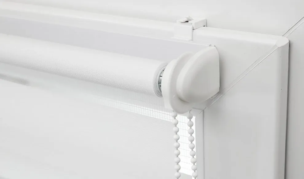Jak wymienić sznurek w rolecie plisowanej - uniknij najczęstszych błędów