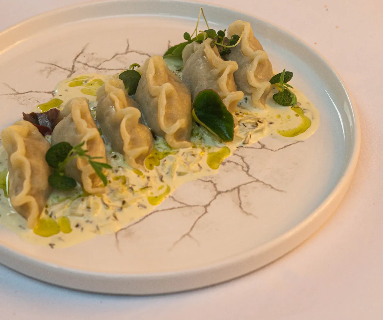 Regionalne potrawy mazurskie: odkryj smaki, które zachwycą każdego