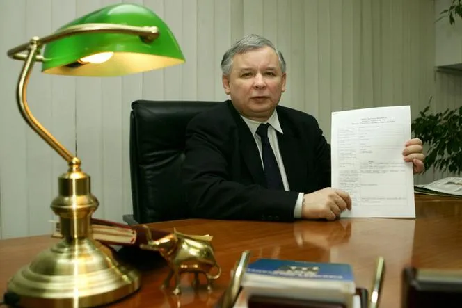 Jaki jest Jarosław Kaczyński? Odkryj jego kontrowersyjną karierę