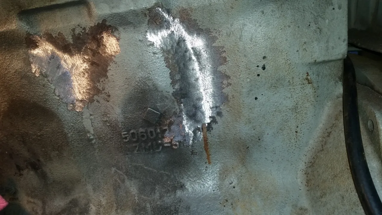 Ursus C-360: Pęknięty blok? Klejenie, spawanie co wybrać?