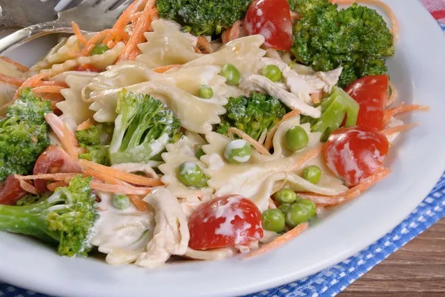 Jak zrobić sałatkę z brokułami? Przepisy i sekrety idealnej