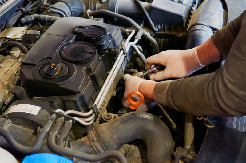 Awaria świec żarowych silnika – czy można jeździć bez ryzyka?