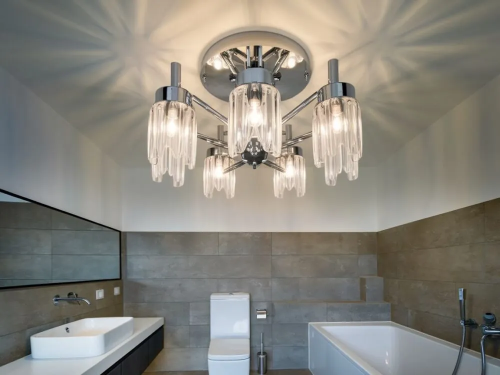 Jak wybrać idealny żyrandol do łazienki, aby uniknąć błędów?