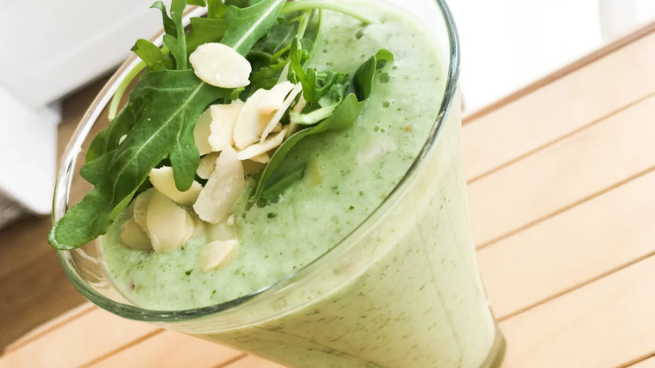 Pyszny koktajl z rukoli, który poprawi Twoje zdrowie i samopoczucie