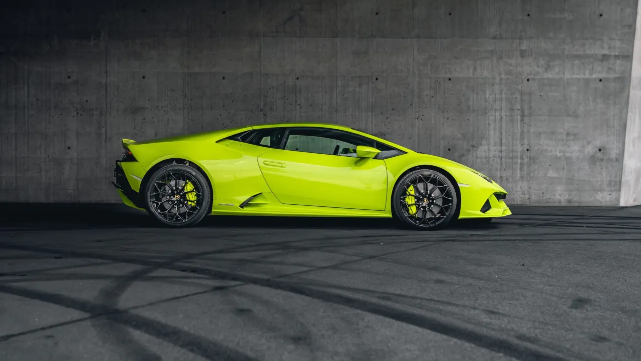 Lamborghini z jakiego kraju pochodzi? Odkryj jej włoskie korzenie