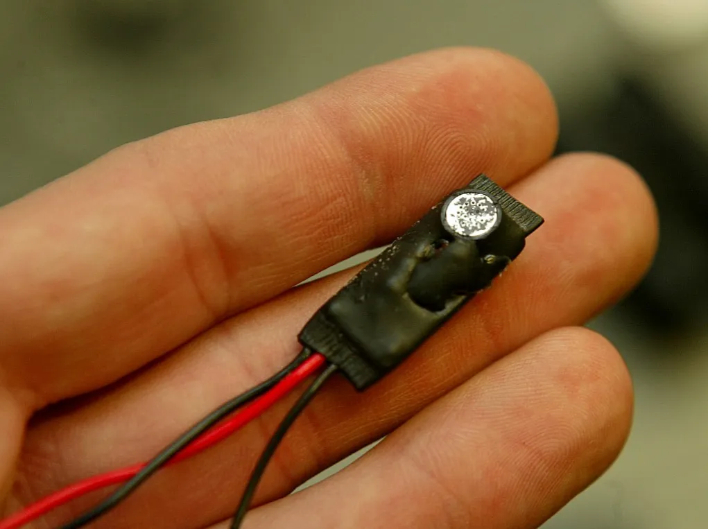 Jak wykryć podsłuch w samochodzie i zabezpieczyć swoją prywatność