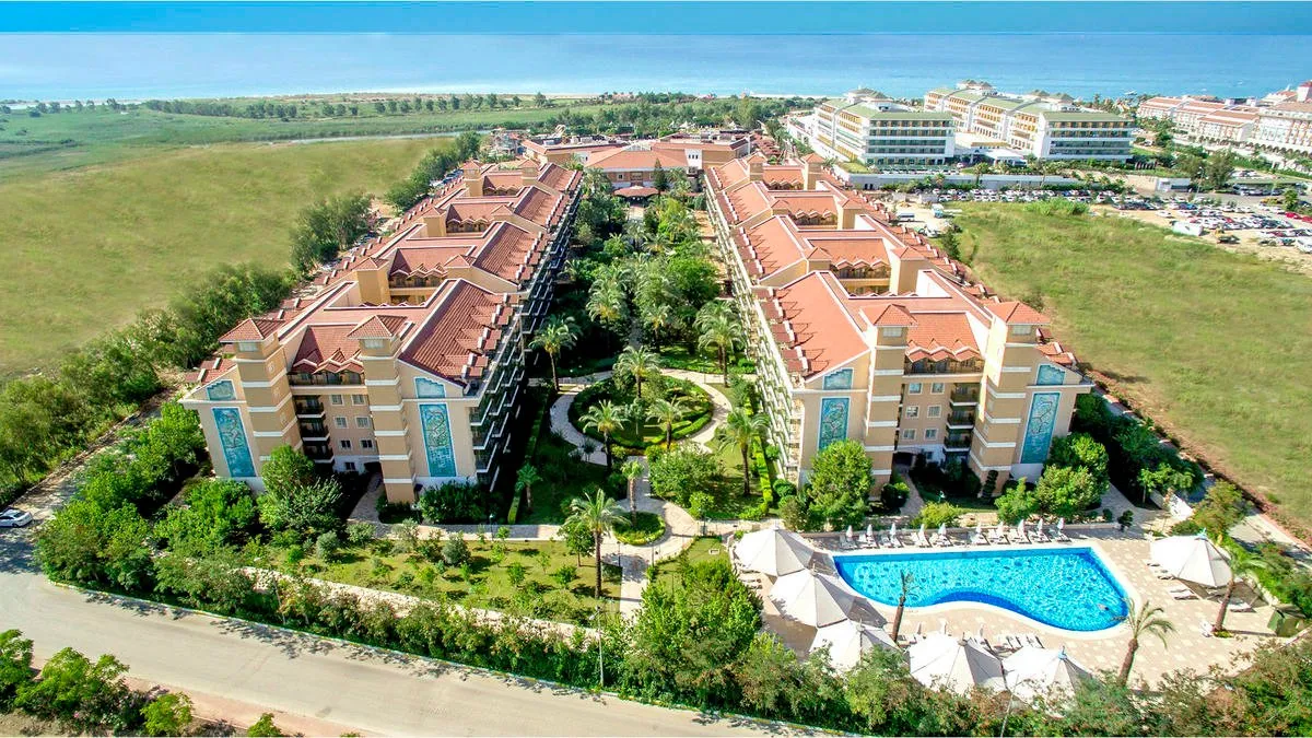 Crystal Paraiso Verde Resort opinie: Rzetelna ocena wypoczynku w Turcji