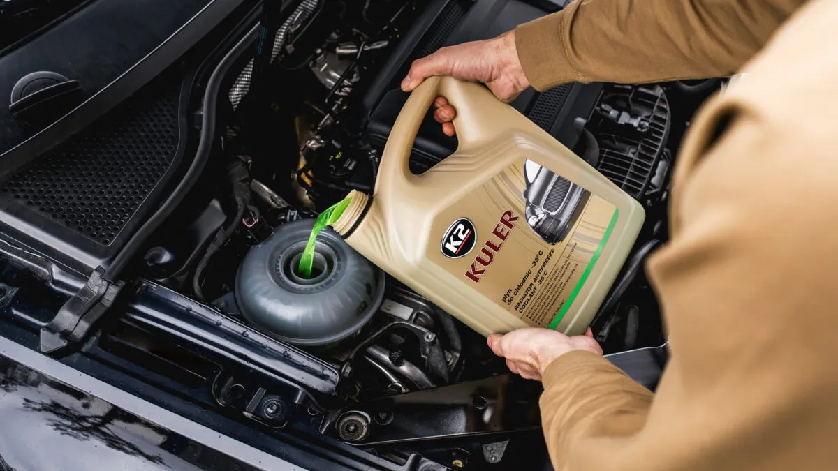 Jaki płyn do chłodnicy na dolewkę? Oto, czego unikać i co wybrać