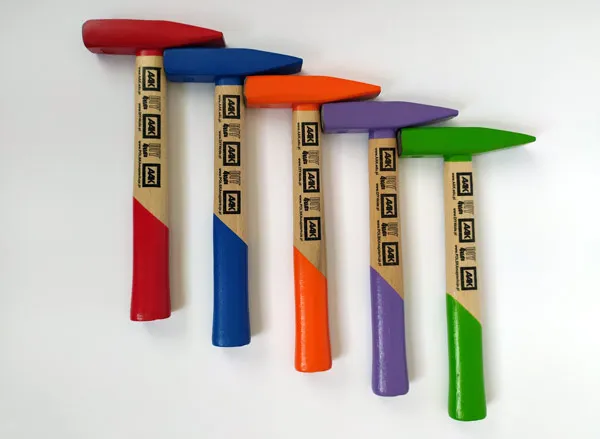 Młotek zabawka – poznaj rodzaje i korzyści dla twojego dziecka