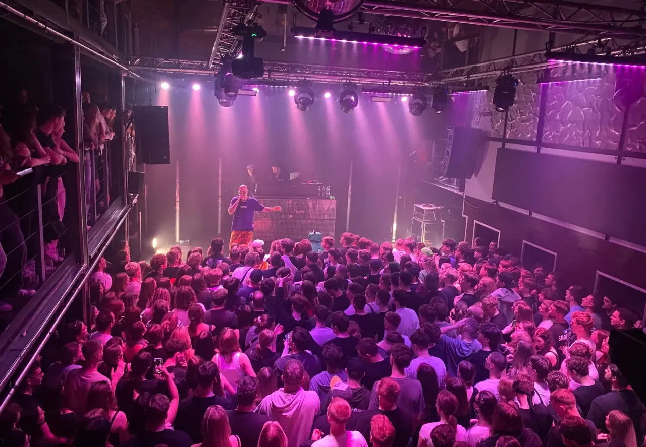 Ile trwa koncert Żabsona? Zaskakujące długości występów na żywo