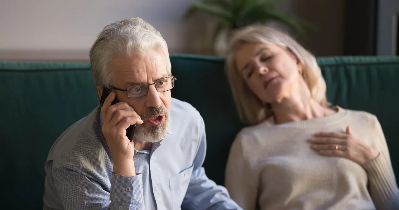Kiedy wezwać pogotowie do starszej osoby? Kluczowe objawy i sytuacje