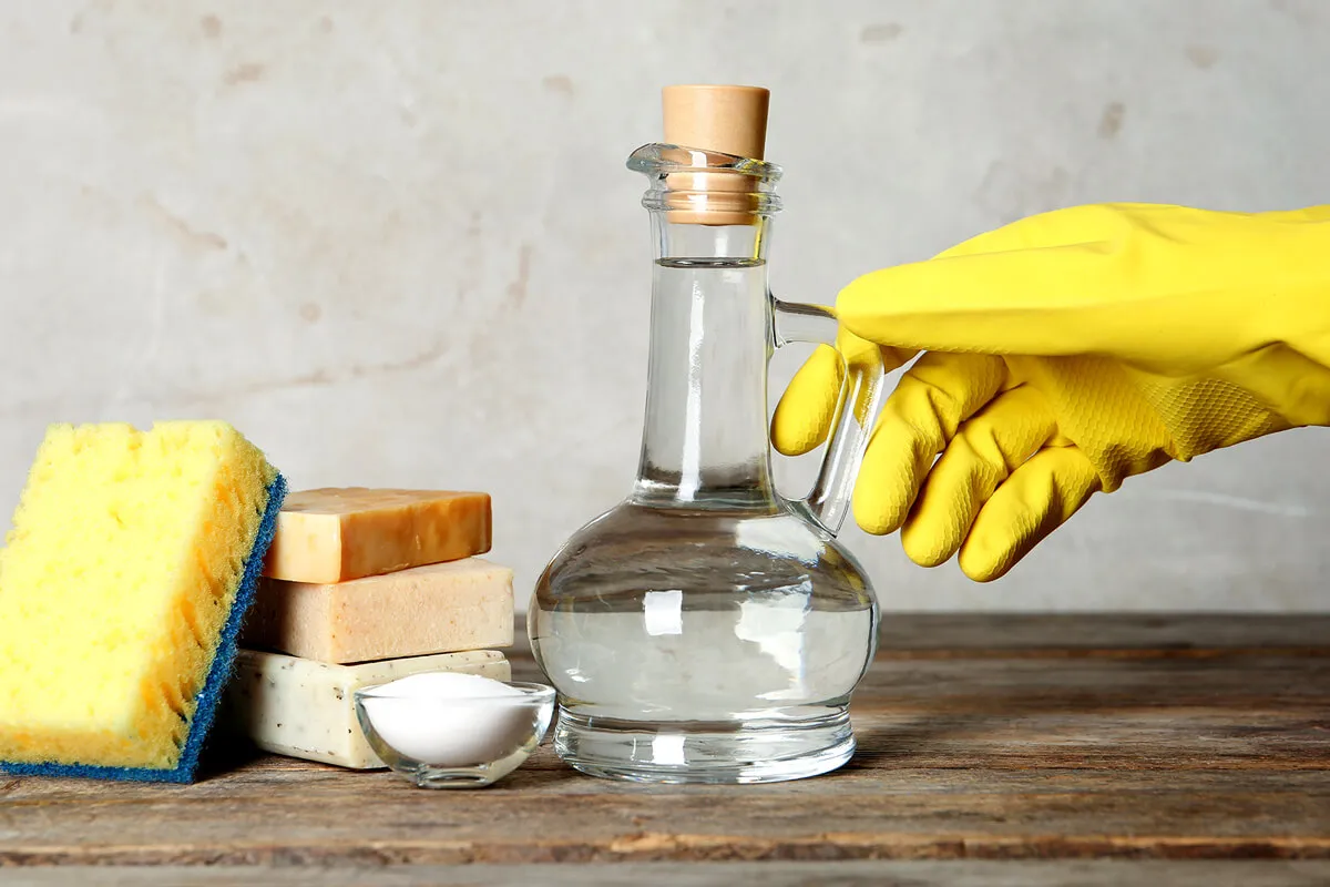 Ile octu do mycia okien? Idealne proporcje dla błyszczących szyb