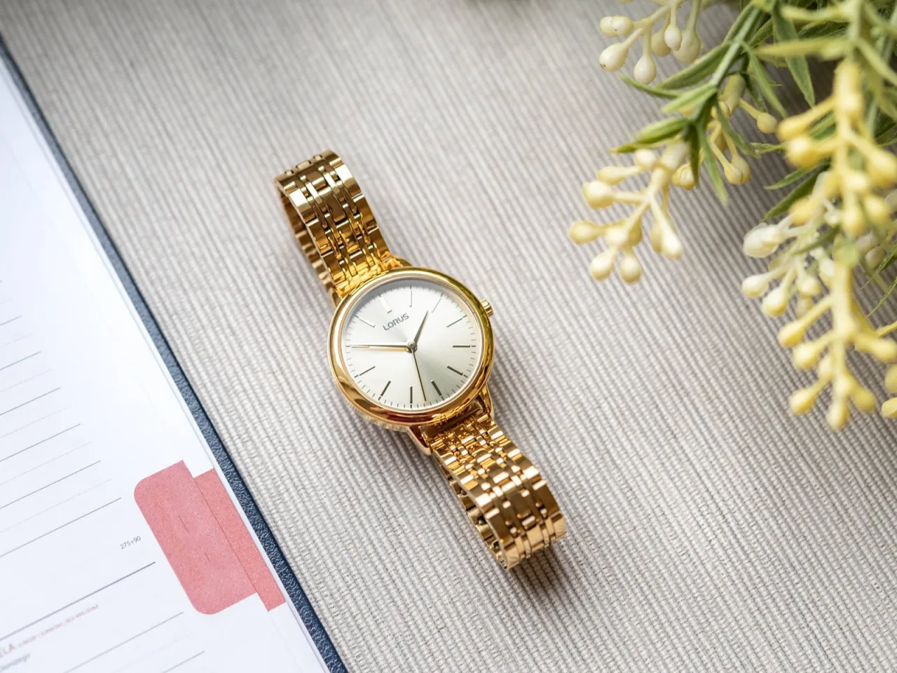 Zegarki damskie Lorus na bransolecie – elegancja i funkcjonalność w jednym