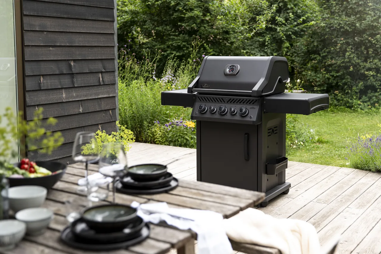 Najlepsze grille wiszące żeliwne – porównanie modeli i ceny