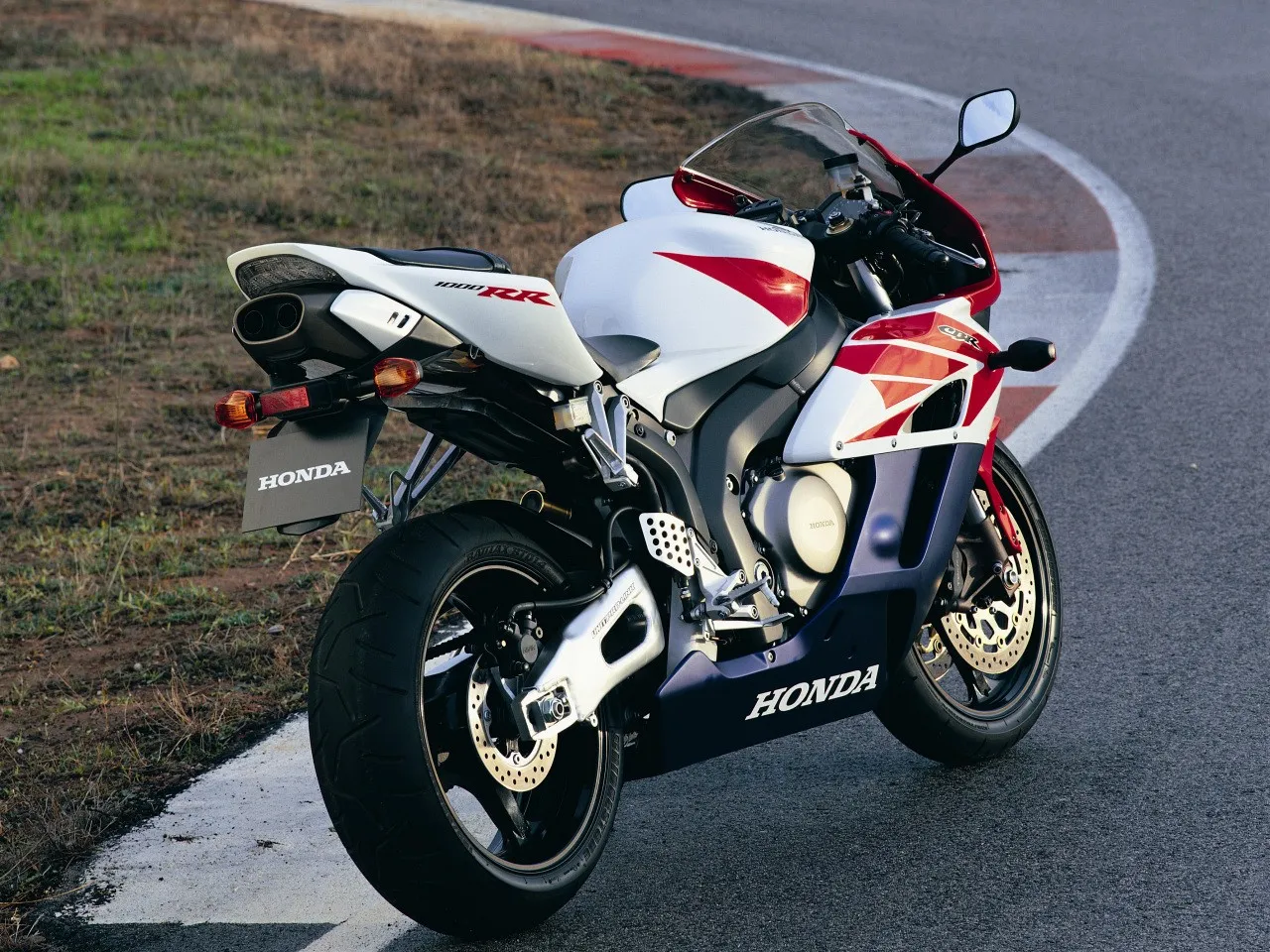 Honda CBR 1000RR ile do setki - Zaskakujące osiągi i porównania Honda CBR 1000RR ile do setki - Zaskakujące osiągi i porównania