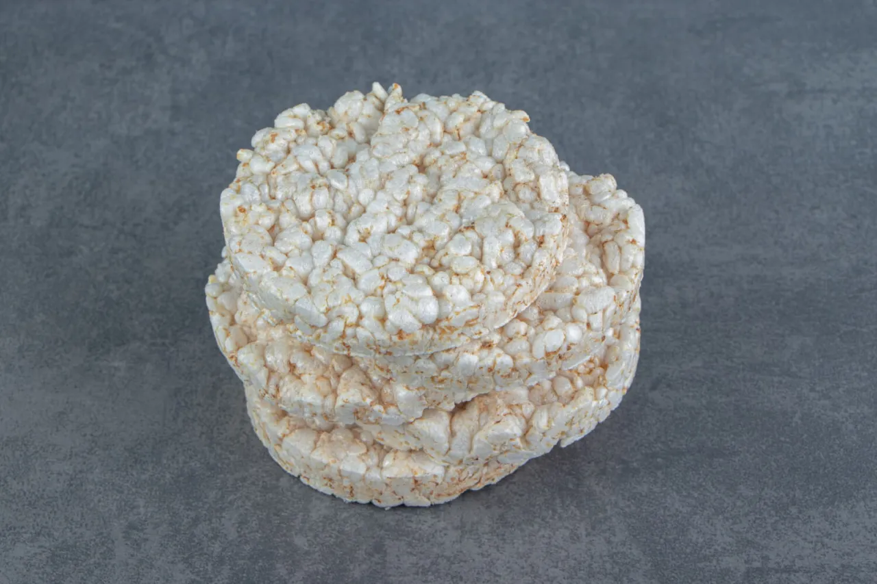 Czy wafle ryżowe są dietetyczne? Odkryj ich ukryte pułapki zdrowotne