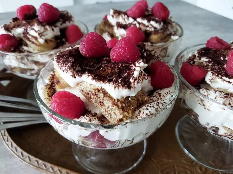 Jak przygotować szybki deser z biszkoptami dla zabieganych ludzi?