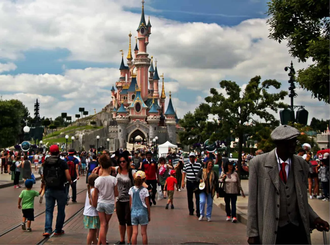 Ile kosztuje wycieczka do Disneylandu? Sprawdź ceny i oszczędności Ile kosztuje wycieczka do Disneylandu? Sprawdź ceny i oszczędności