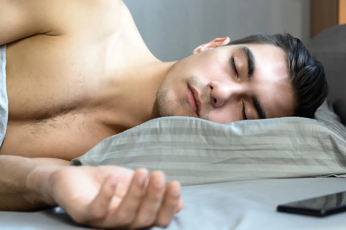 Jak ułożyć poduszkę do spania, by poprawić komfort snu i zdrowie