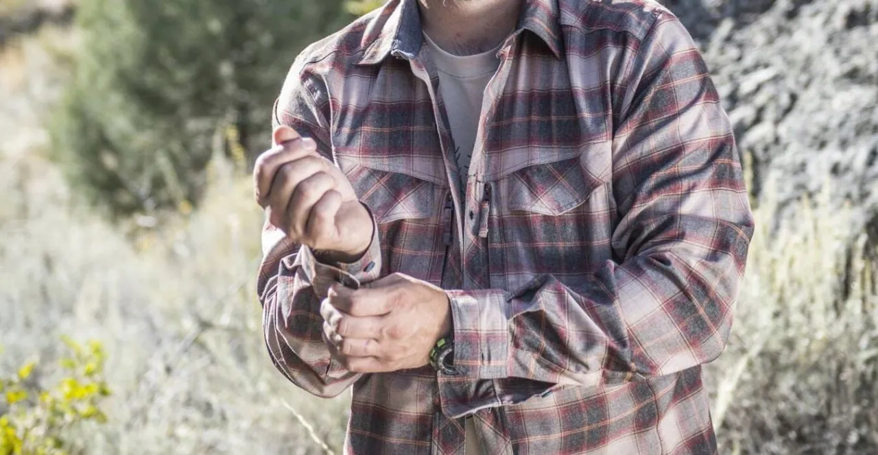 Jak dobrać rozmiar koszuli męskiej, aby uniknąć nietrafionych zakupów