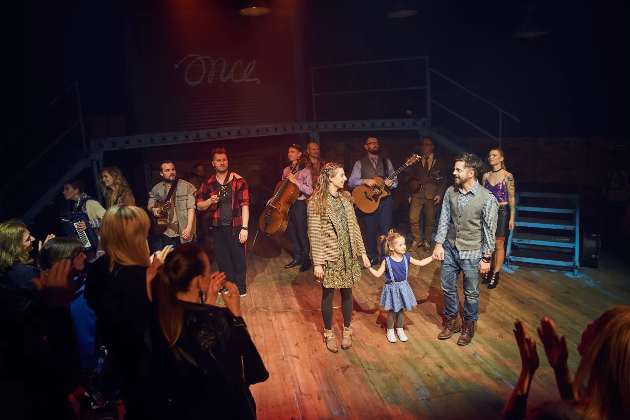 Once w Teatrze Roma: Przewodnik po musicalu | Bilety i Opinie
