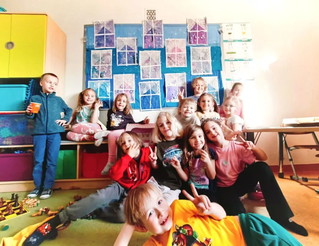 Czy zerówka to przedszkole? Poznaj kluczowe różnice i fakty